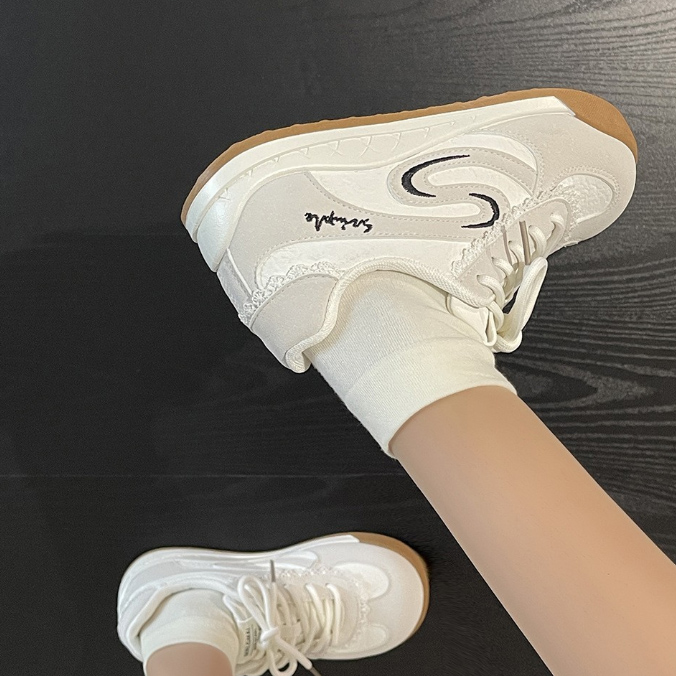 レディース厚底ランニングシューズ軽量通気性防滑