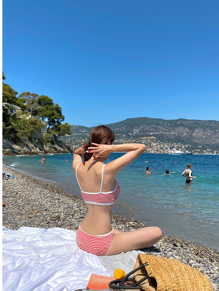 ラッシュガード 爽やか海辺のボーダーセパレート水着