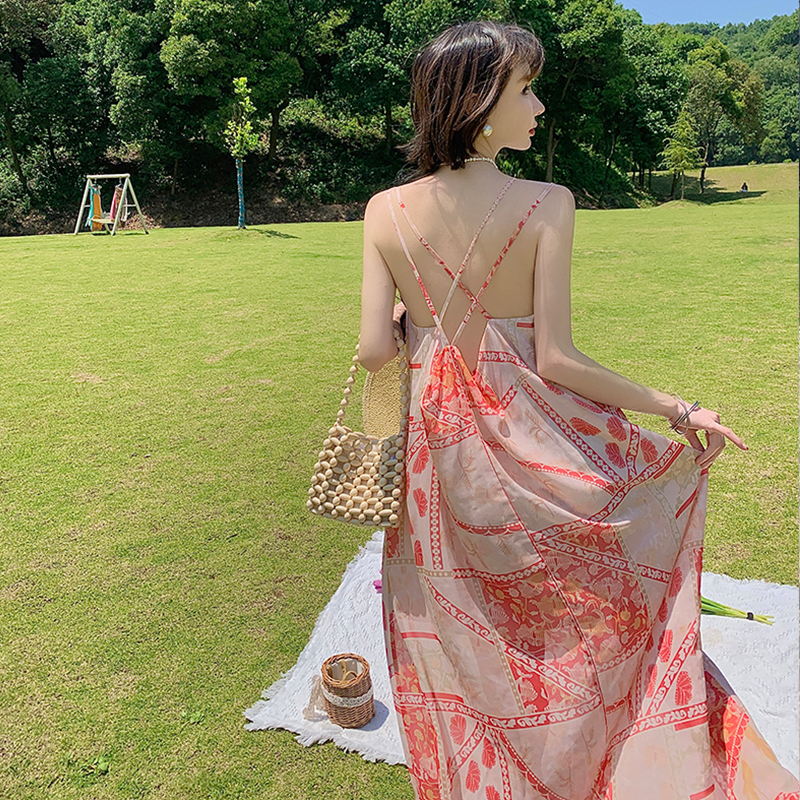 夏のビーチにぴったり！レディースワンピースタイプのおすすめラッシュガード5選
