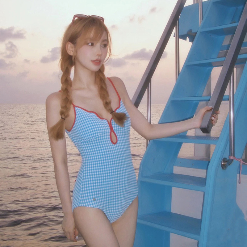 ラッシュガード 乙女心くすぐる格子柄水着