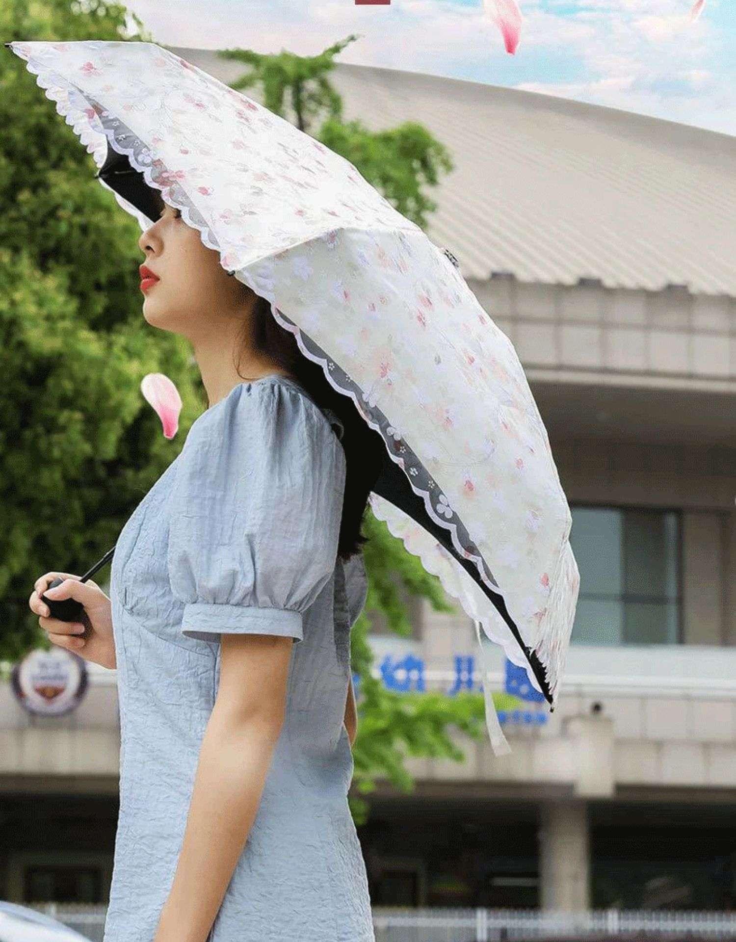 花柄刺繍入り折りたたみ日傘