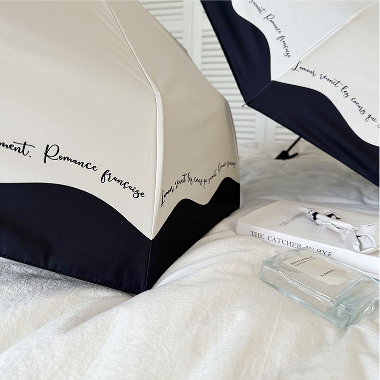 晴雨兼用日傘 自動開閉 三段折りたたみ 紫外線カット 軽量