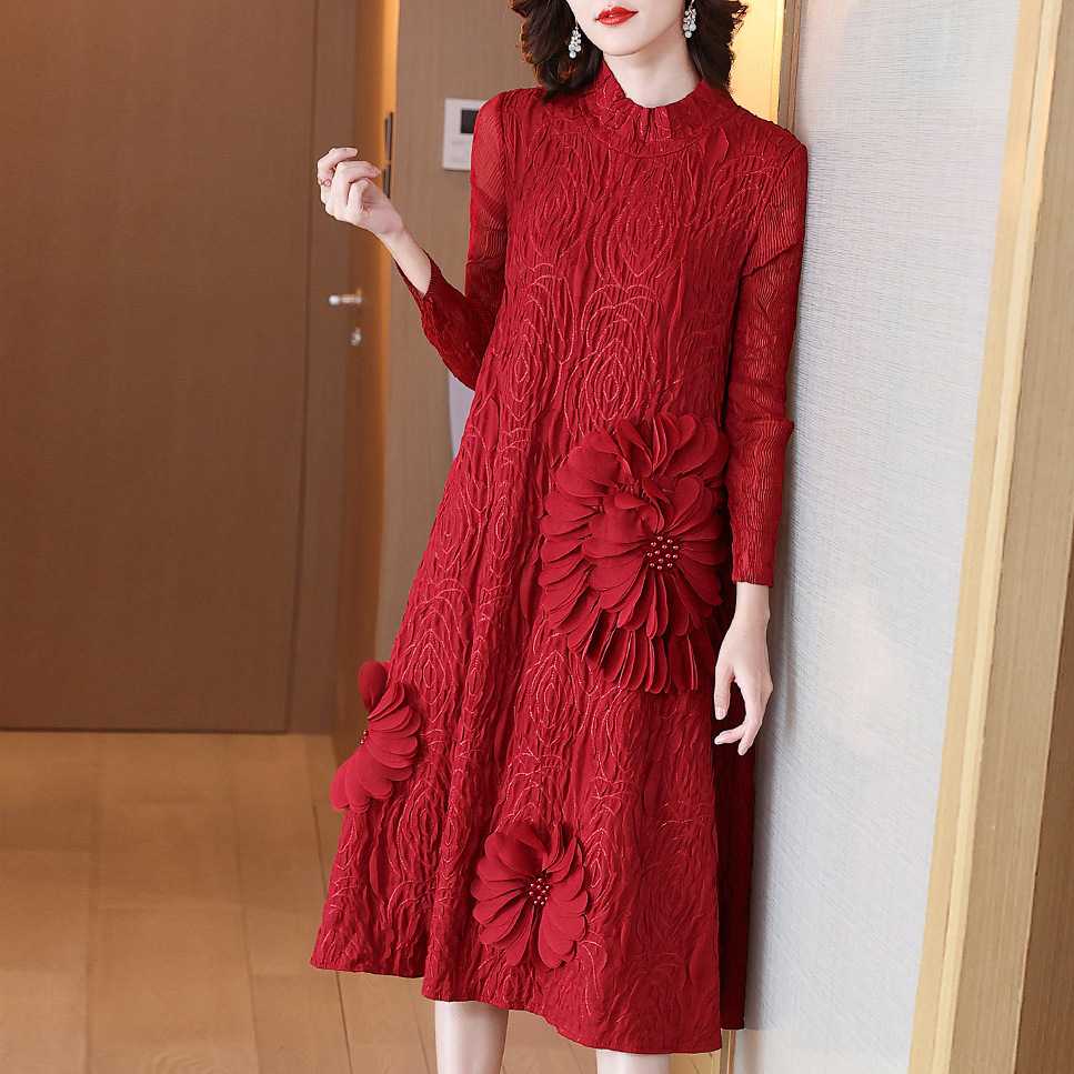 大胆に魅せる！ワンピース 赤 長袖であなたの魅力を引き立てるアイテム5選