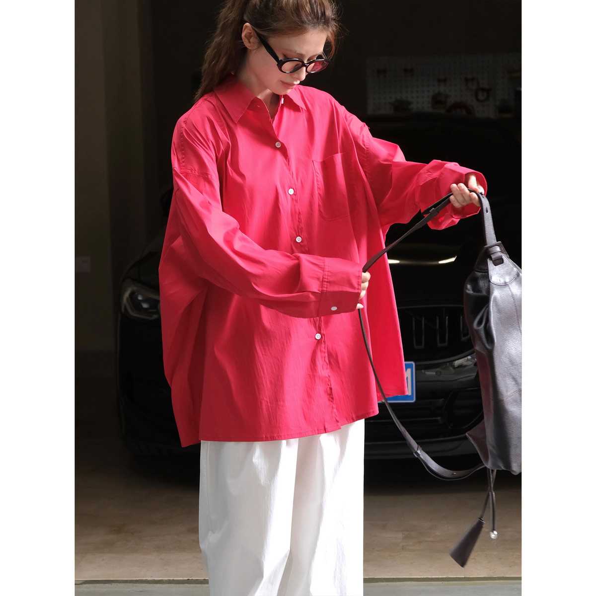 カジュアルに決まる！レディース赤ネルシャツコーデ5選