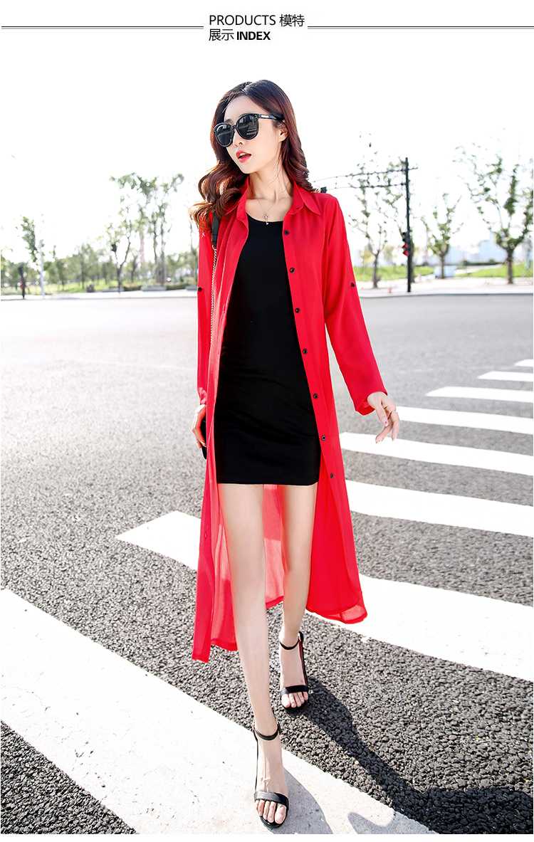 夏を涼しく彩る!レディース赤シャツで気分が上がるコーデ10選