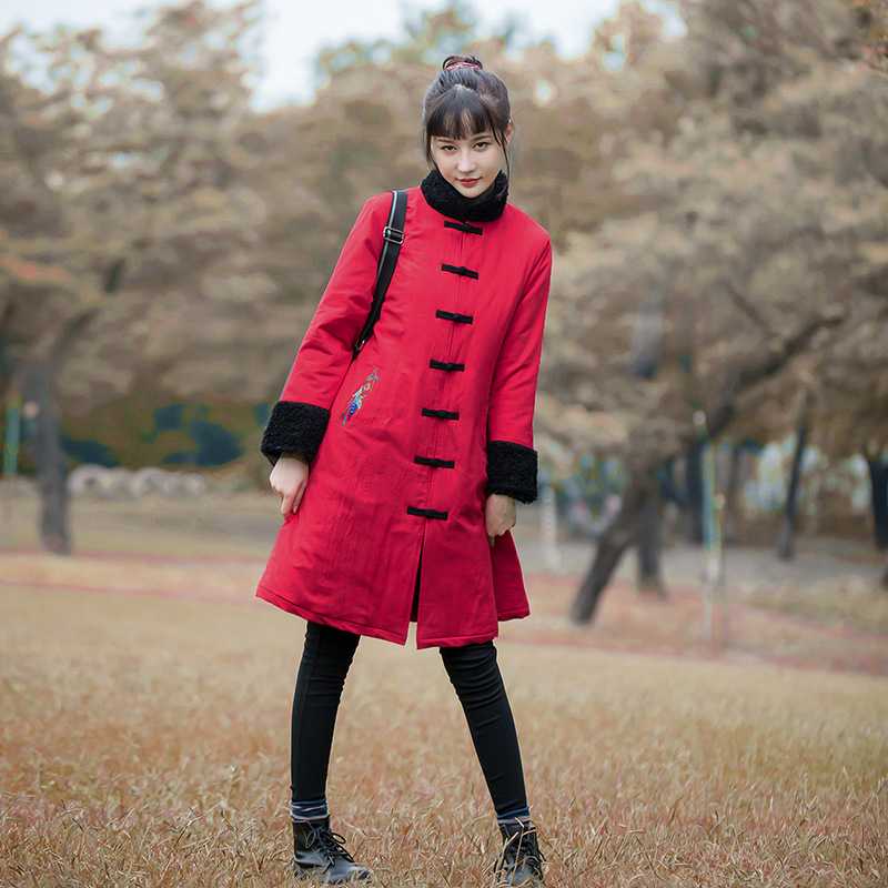 冬のレディースコーデを華やかに!赤アイテムで自分史上最高に輝ける5選