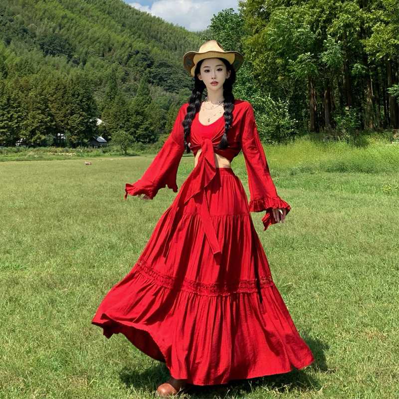 春を華やかに彩る！赤ワンピースで特別な私になれるアイテムおすすめ5選