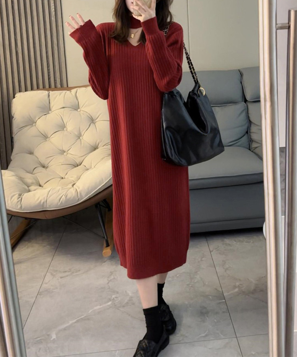 赤コーデ 赤色リブニット長袖ワンピース襟付きロング丈スカート