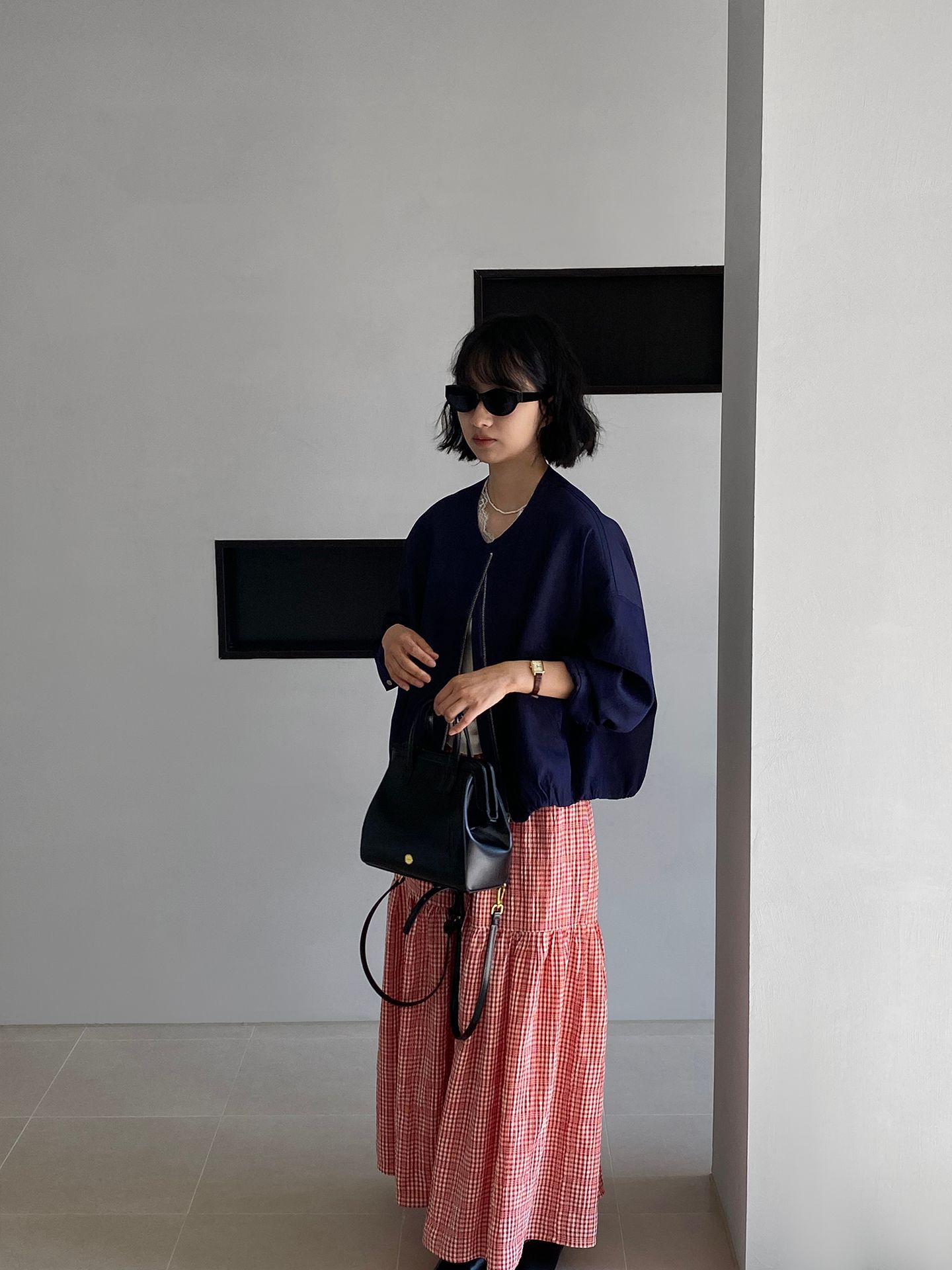 赤コーデ 赤コーデ 格子柄ティアードロングスカート