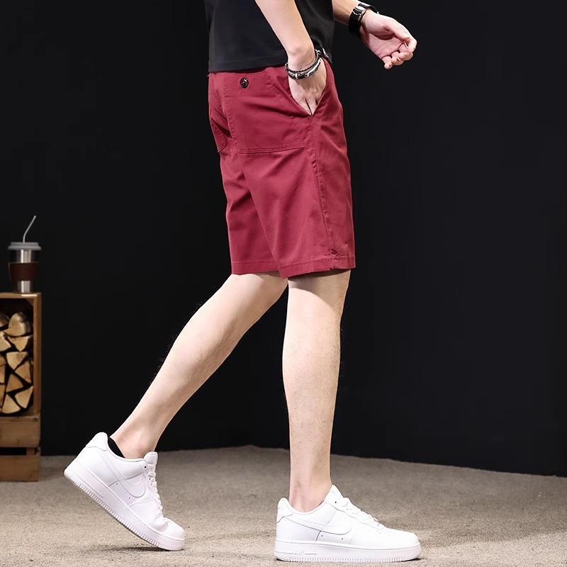 赤コーデ シンプル美脚ハーフパンツ