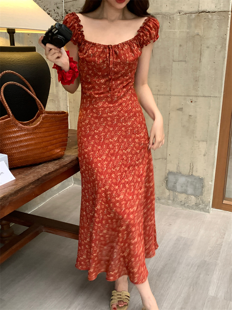 赤コーデ 赤コーデ 花柄フリルショルダーロングスカート