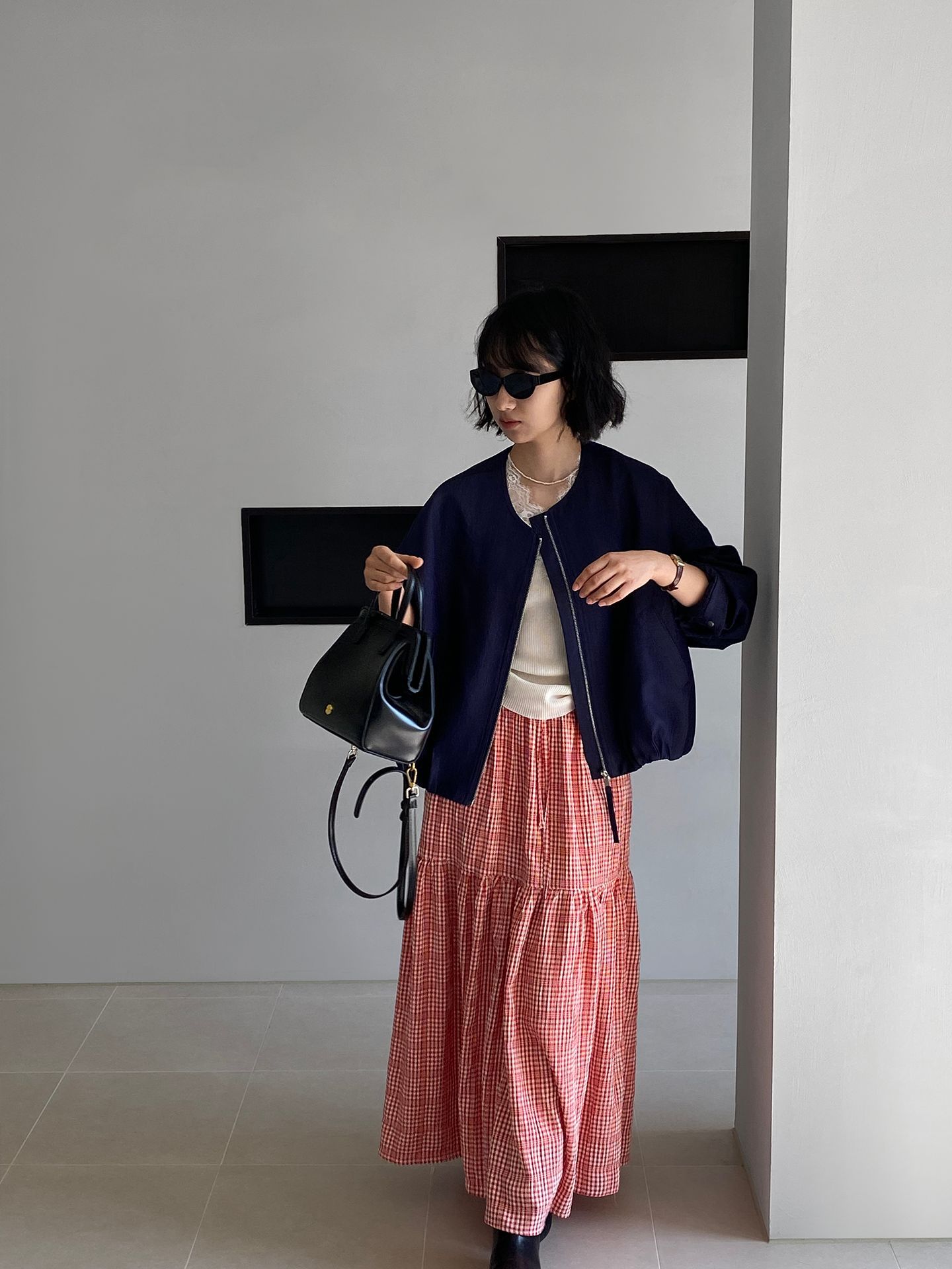 赤コーデ 赤コーデ 格子柄ティアードロングスカート