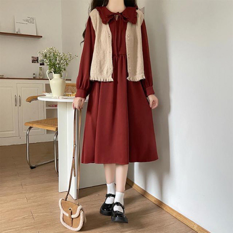 赤コーデ リボン襟付き ベスト付き ミモレ丈ワンピース
