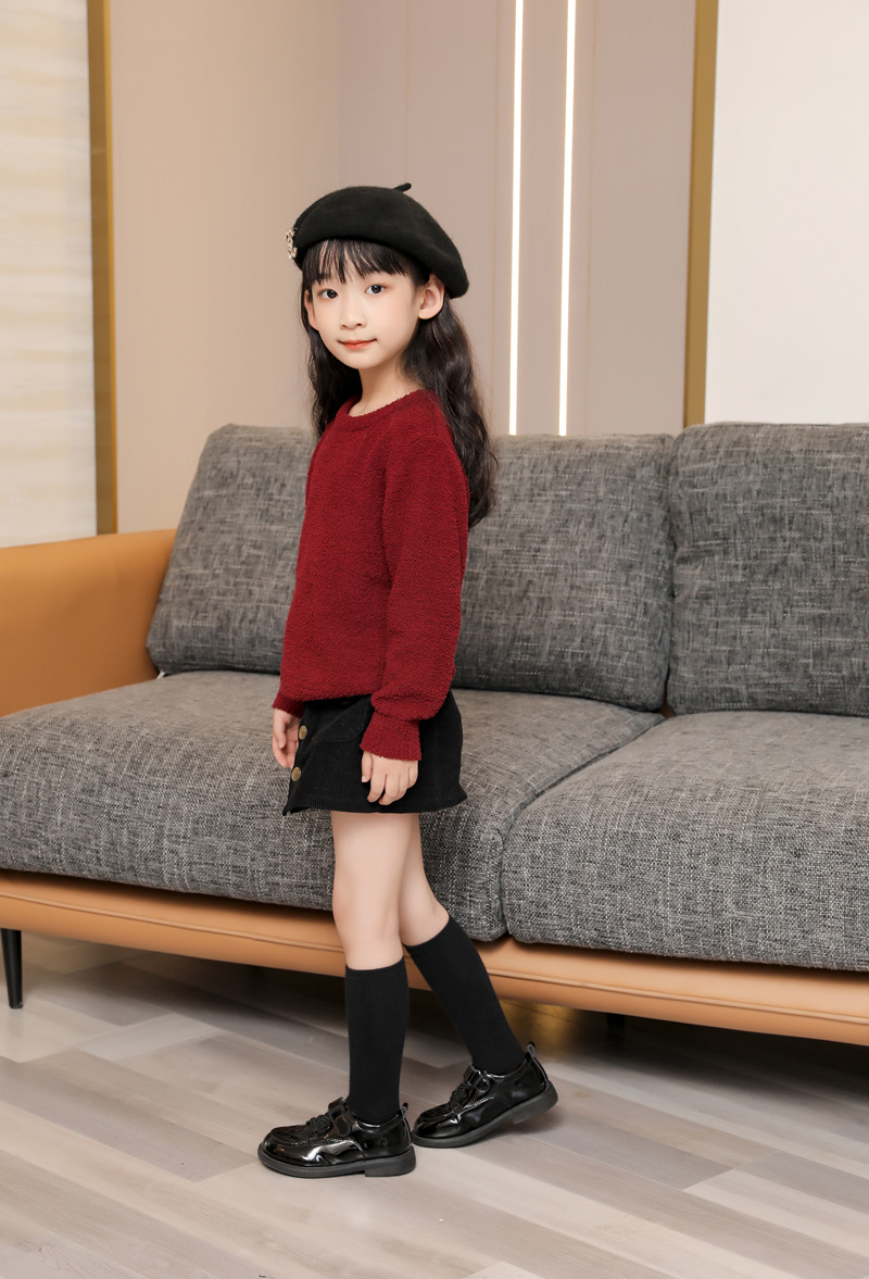 赤コーデ もふもふシンプルニット