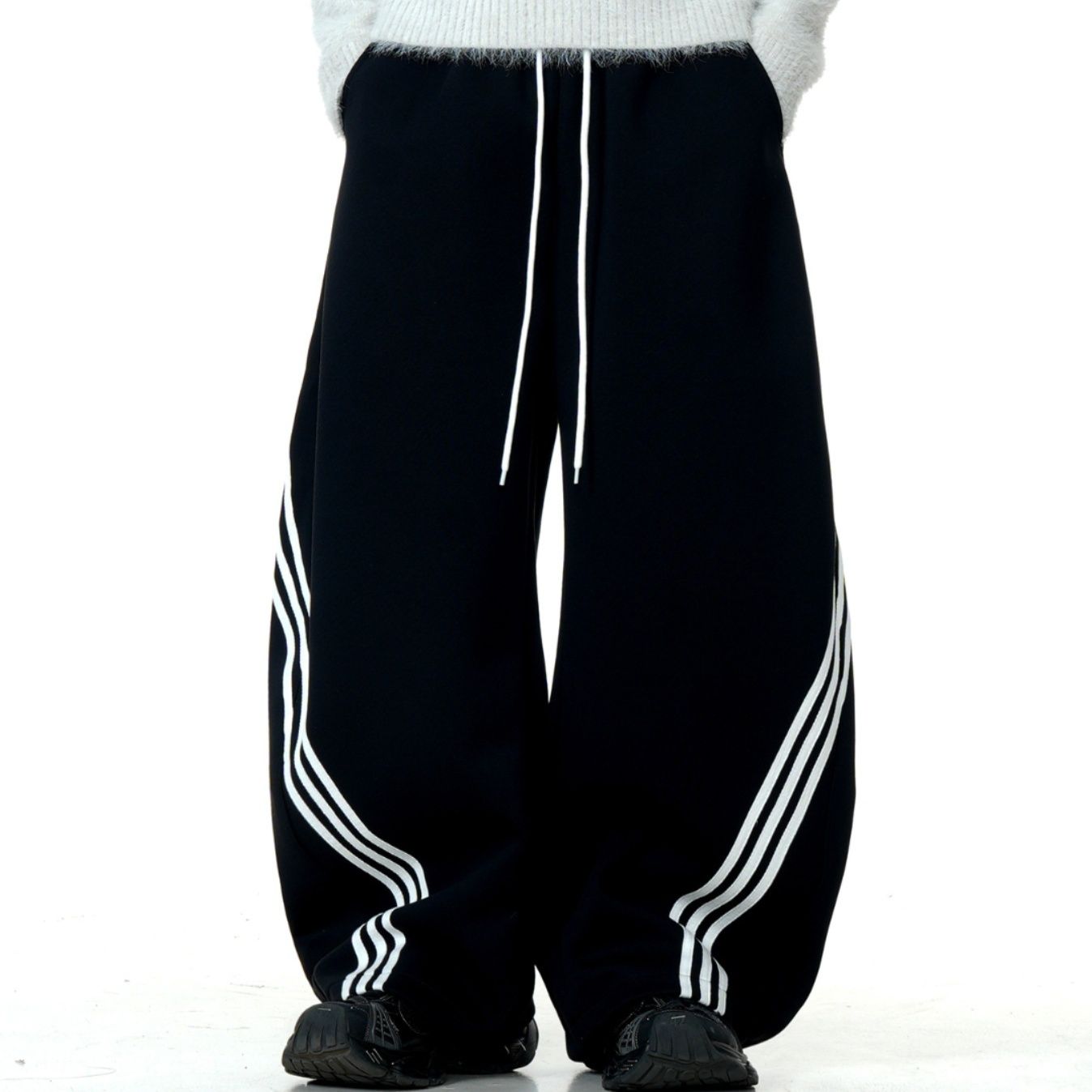 ダンス衣装 三本線入りゆったりワイドバギーパンツ