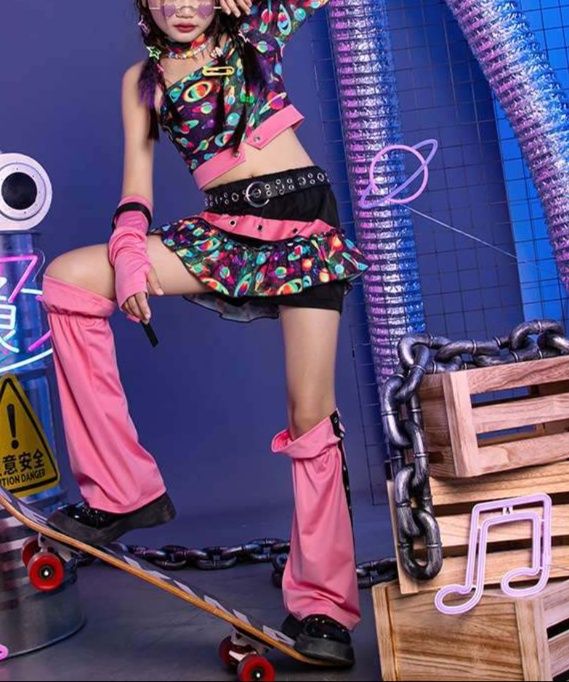 星柄輝く個性派キッズダンス衣装セットアップ