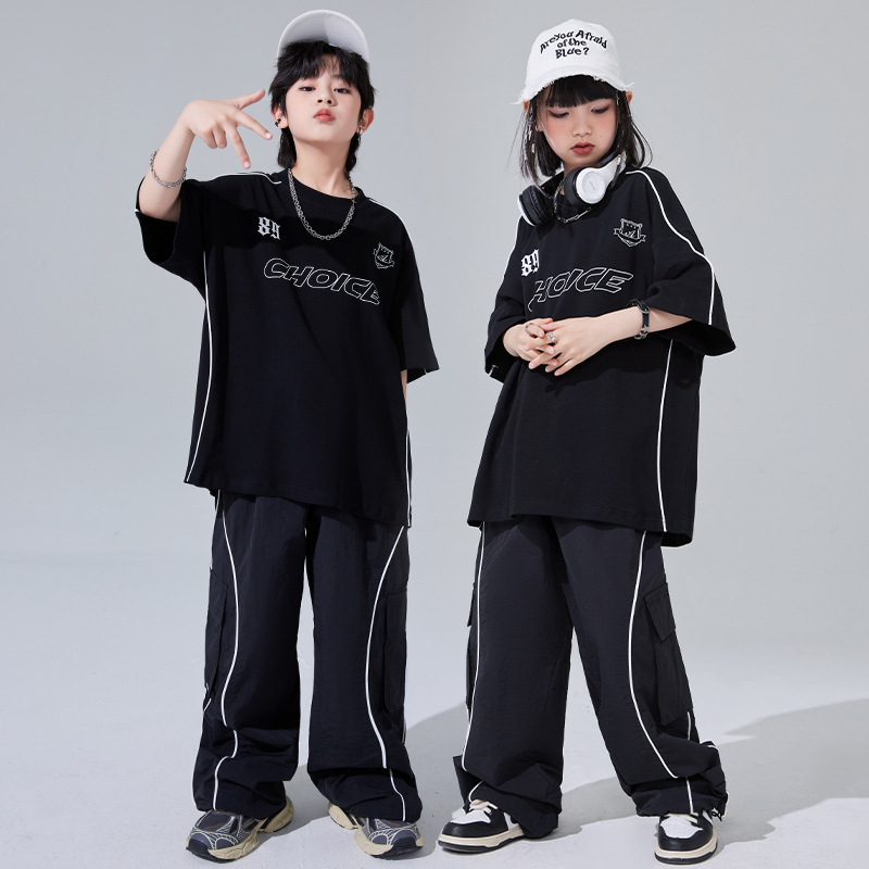 キッズダンス衣装 ストリート風ロゴ半袖上下セットアップ