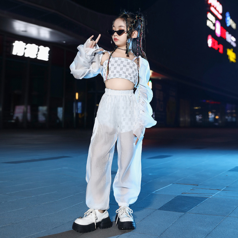 キッズダンス衣装 総柄ショートキャミソール風クロップトップス