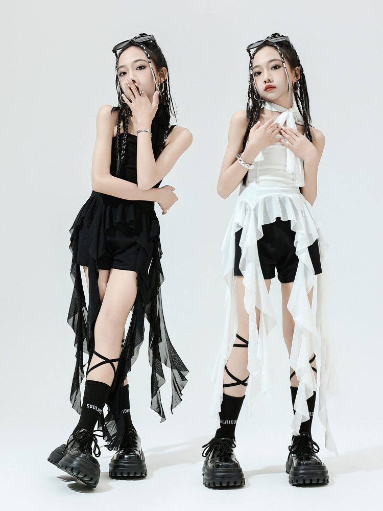 キッズダンス衣装 不規則裾フリルトップス＆ショートパンツセットアップ