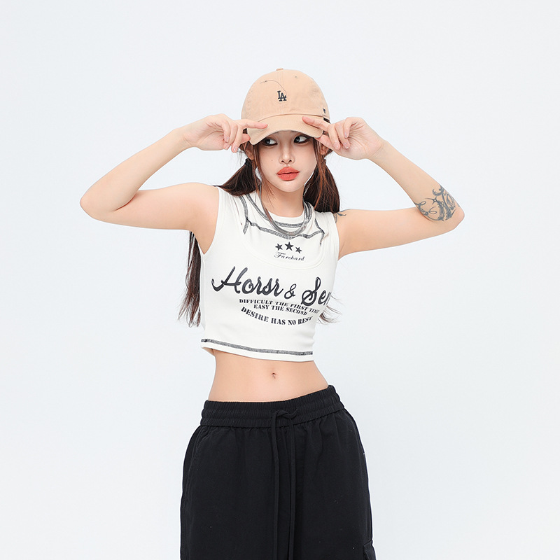 ダンス衣装 筆記体ロゴプリントノースリーブショート丈トップス