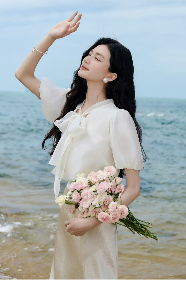 リボンブラウス 優美なリボン結び シフォンブラウス
