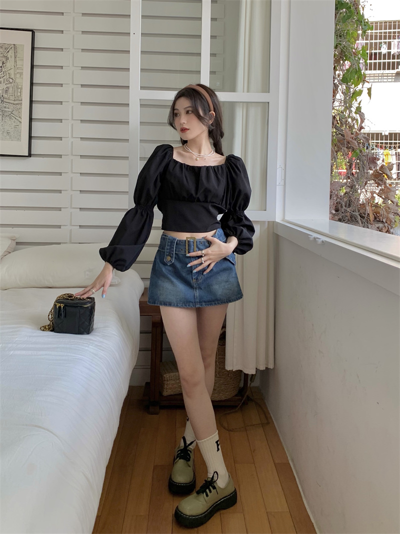 秋の新作 スクエアネック バックリボンブラウス