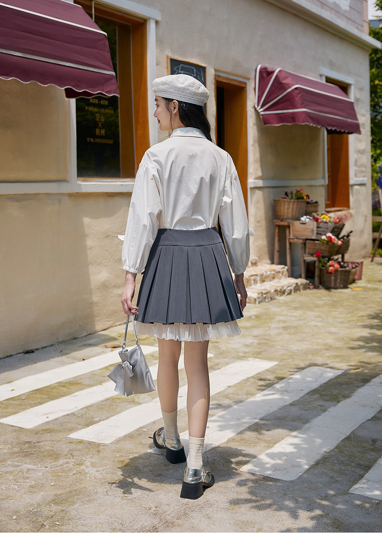 リボンブラウス 優美な小蝶結びリボンブラウス