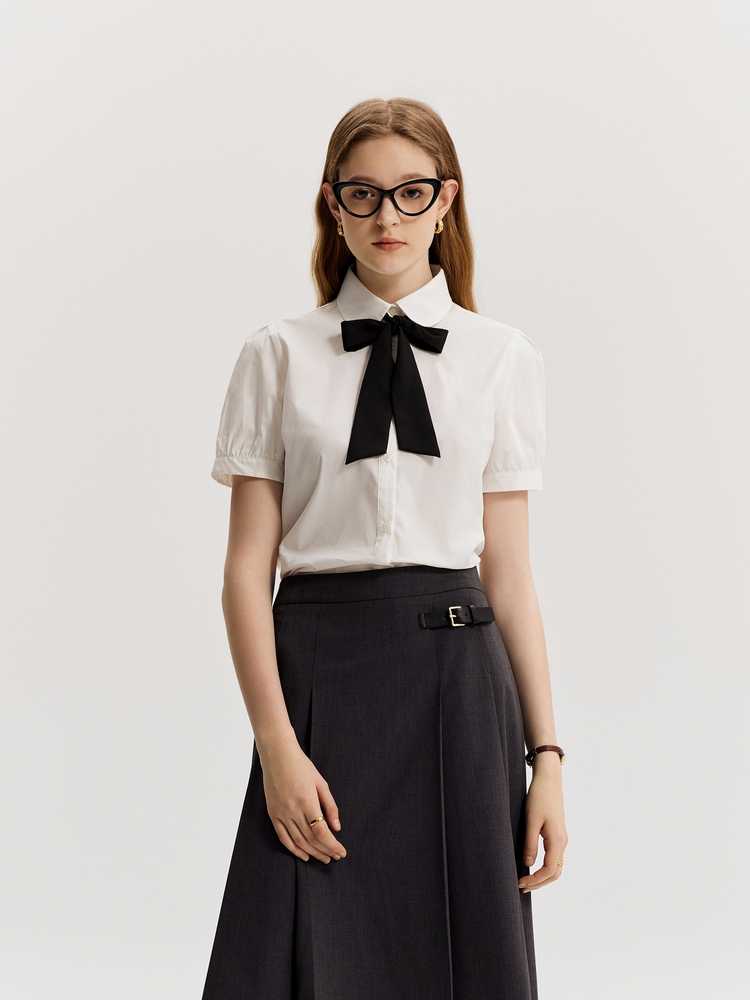 黒のボウタイで魅せる洗練スタイル♪デイリーユースにぴったりなリボンブラウスおすすめ15選