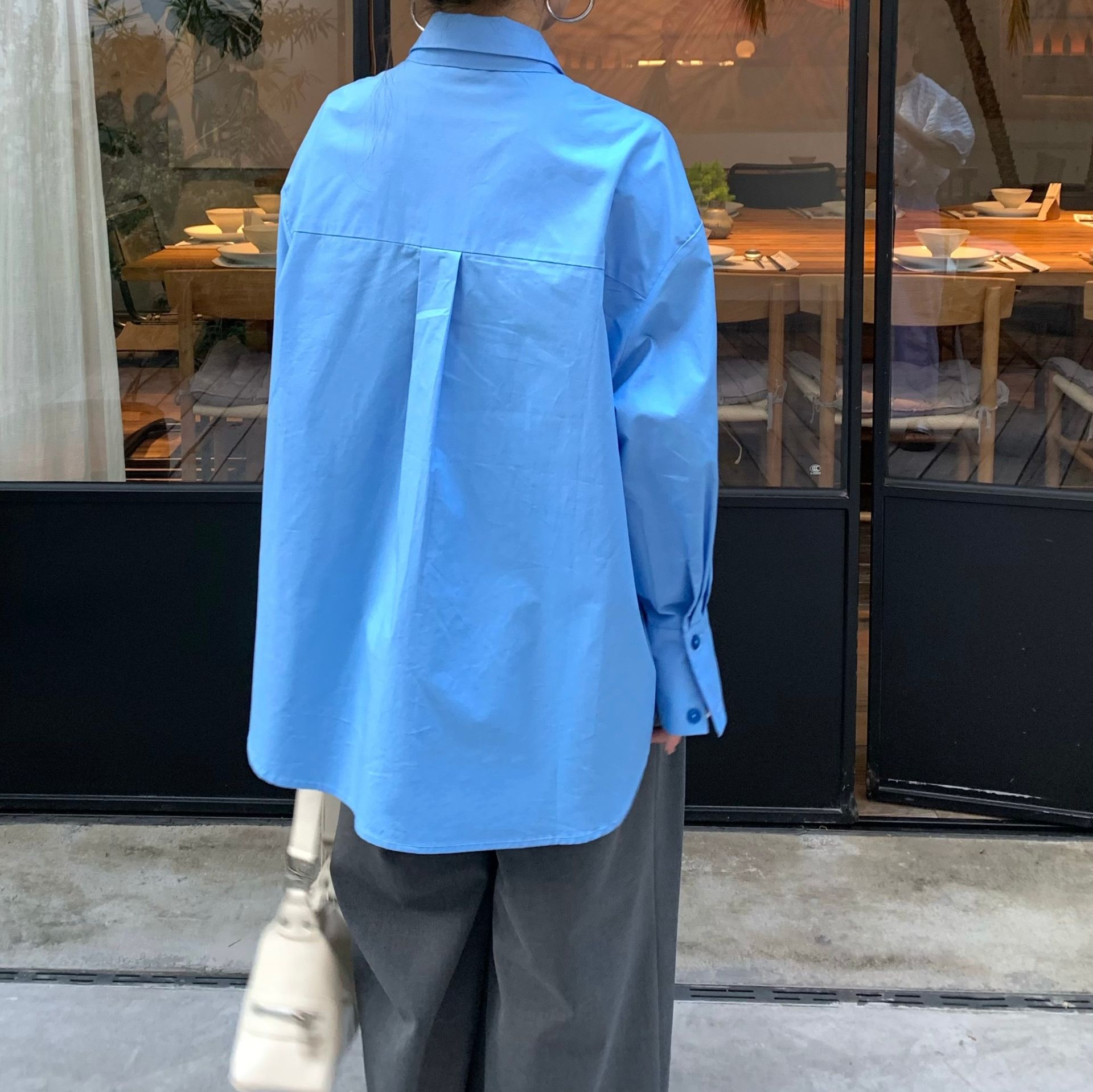 リボンブラウス ビックリボン 優雅な印象のきっかり立体リボン