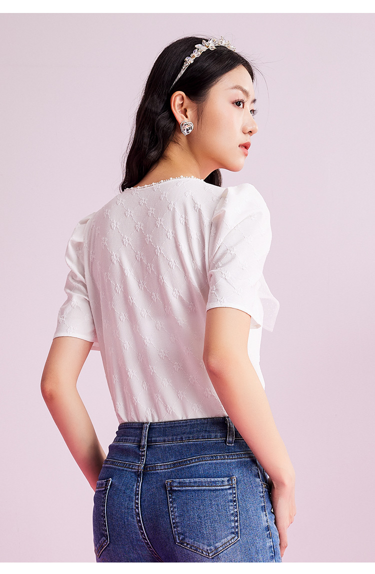 リボンブラウス 優美な襟元ブローチ付きブラウス