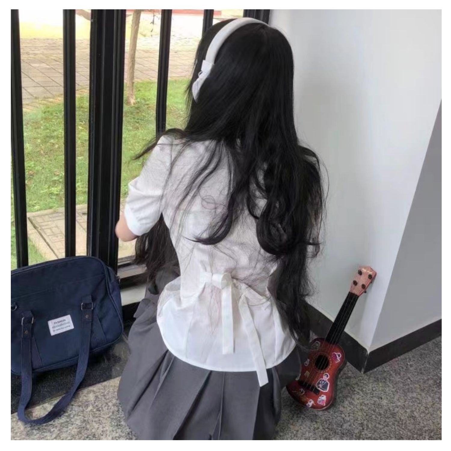 リボンブラウス バックリボン 優美なバックリボン半袖ブラウス