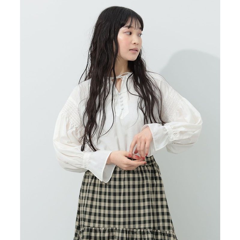 リボンブラウス 袖リボン 優美な結び目 袖リボンブラウス