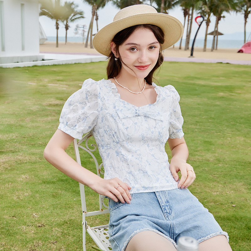 リボンブラウス 優美な胸元リボン付きパフスリーブブラウス