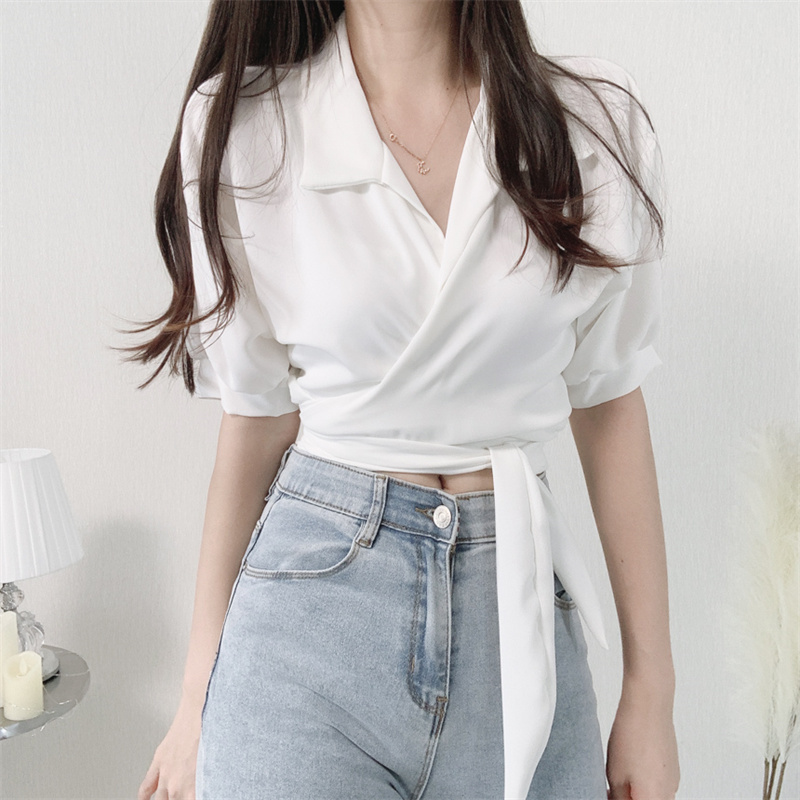 リボンブラウス 上品リボンベルト付きパフスリーブブイネックブラウス