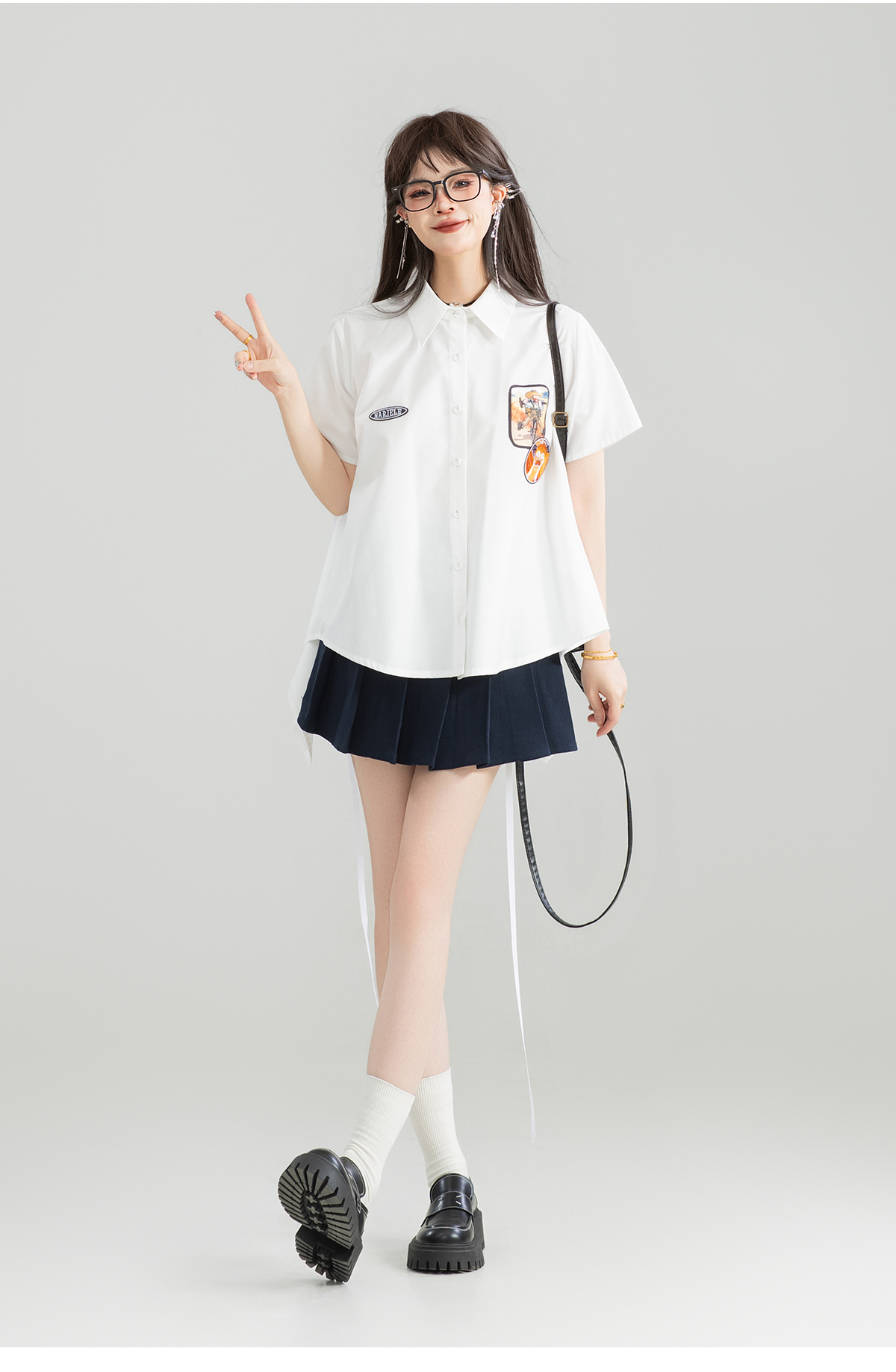 リボンブラウス バックリボン 後ろ姿で魅せる優美リボンブラウス
