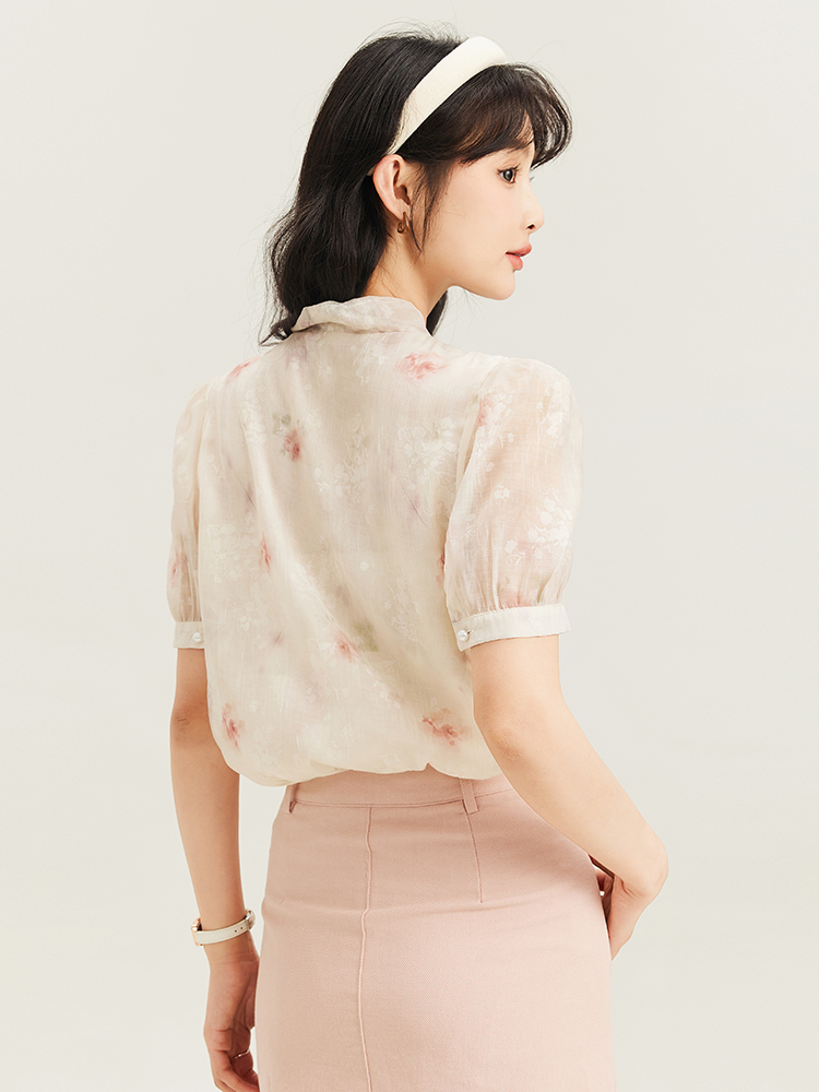 リボンブラウス 優美な花柄ボウタイブラウス
