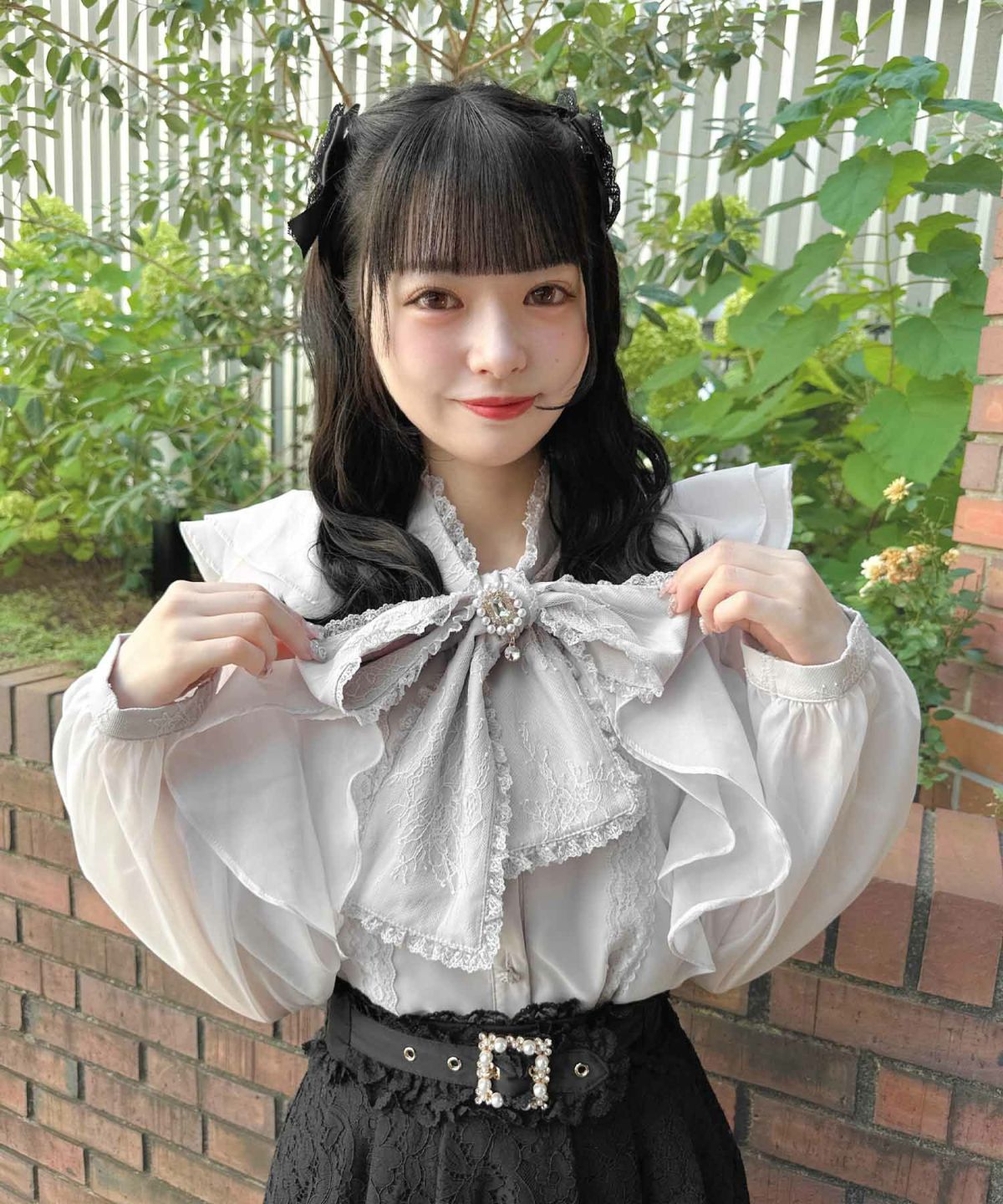 リボンブラウス ビックリボン 優美な宝石リボン飾りブラウス