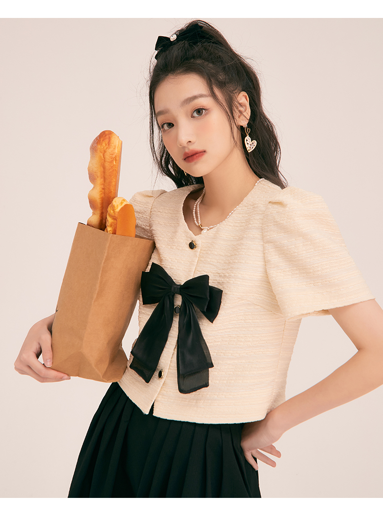 リボンブラウス ビックリボン 優美なフロントリボン半袖ブラウス