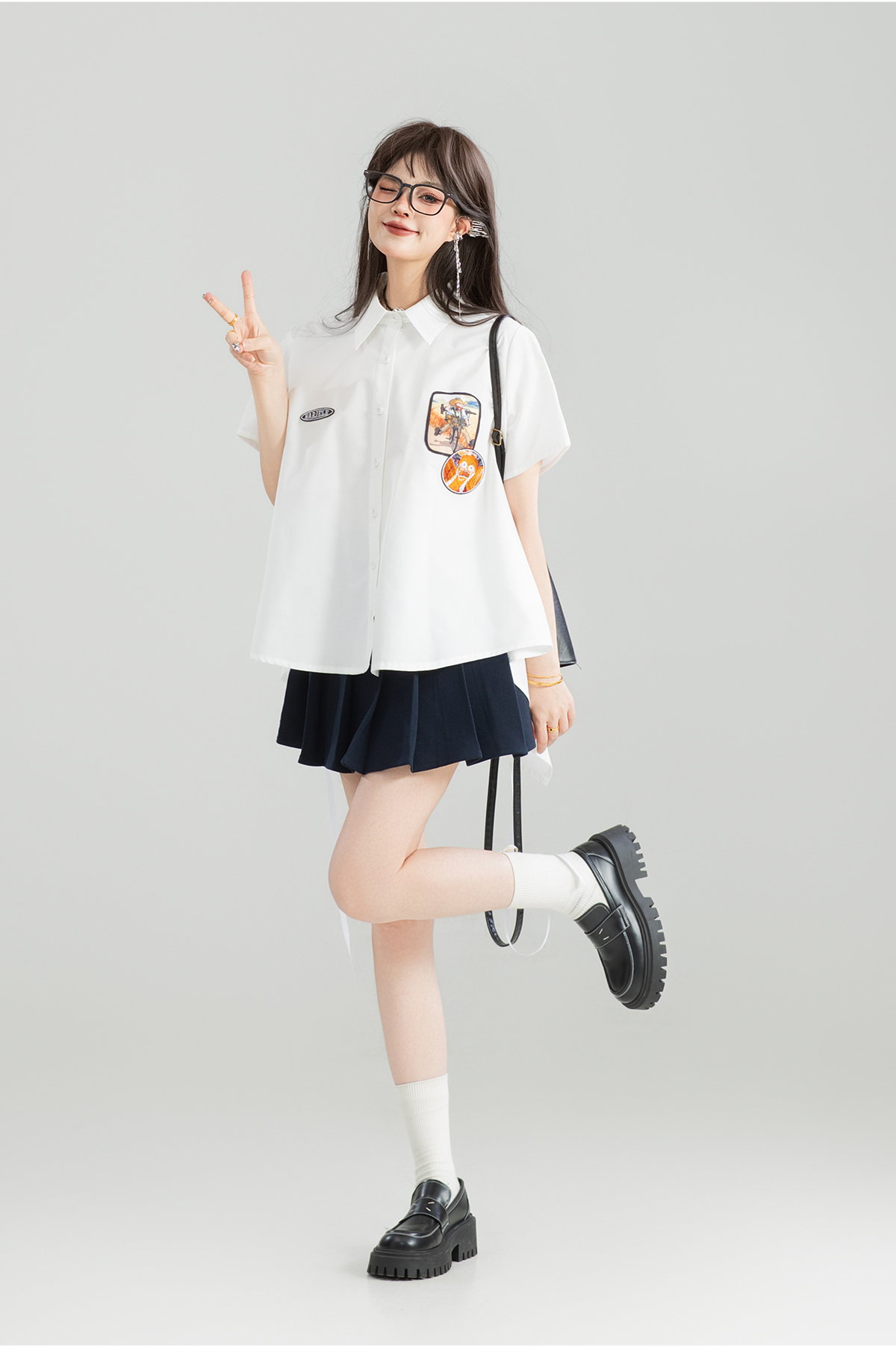 リボンブラウス バックリボン 後ろ姿で魅せる優美リボンブラウス