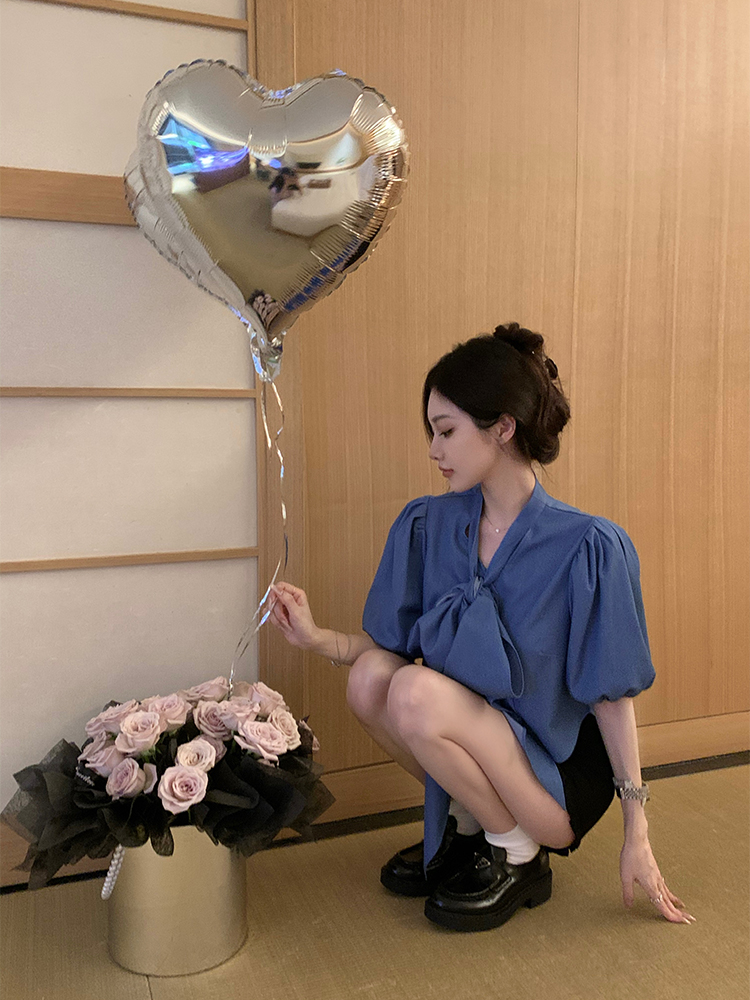 リボンブラウス ビックリボン 優雅な蝶結びパフスリーブブラウス