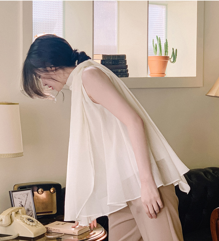 リボンブラウス 優美なネックリボン ノースリーブブラウス