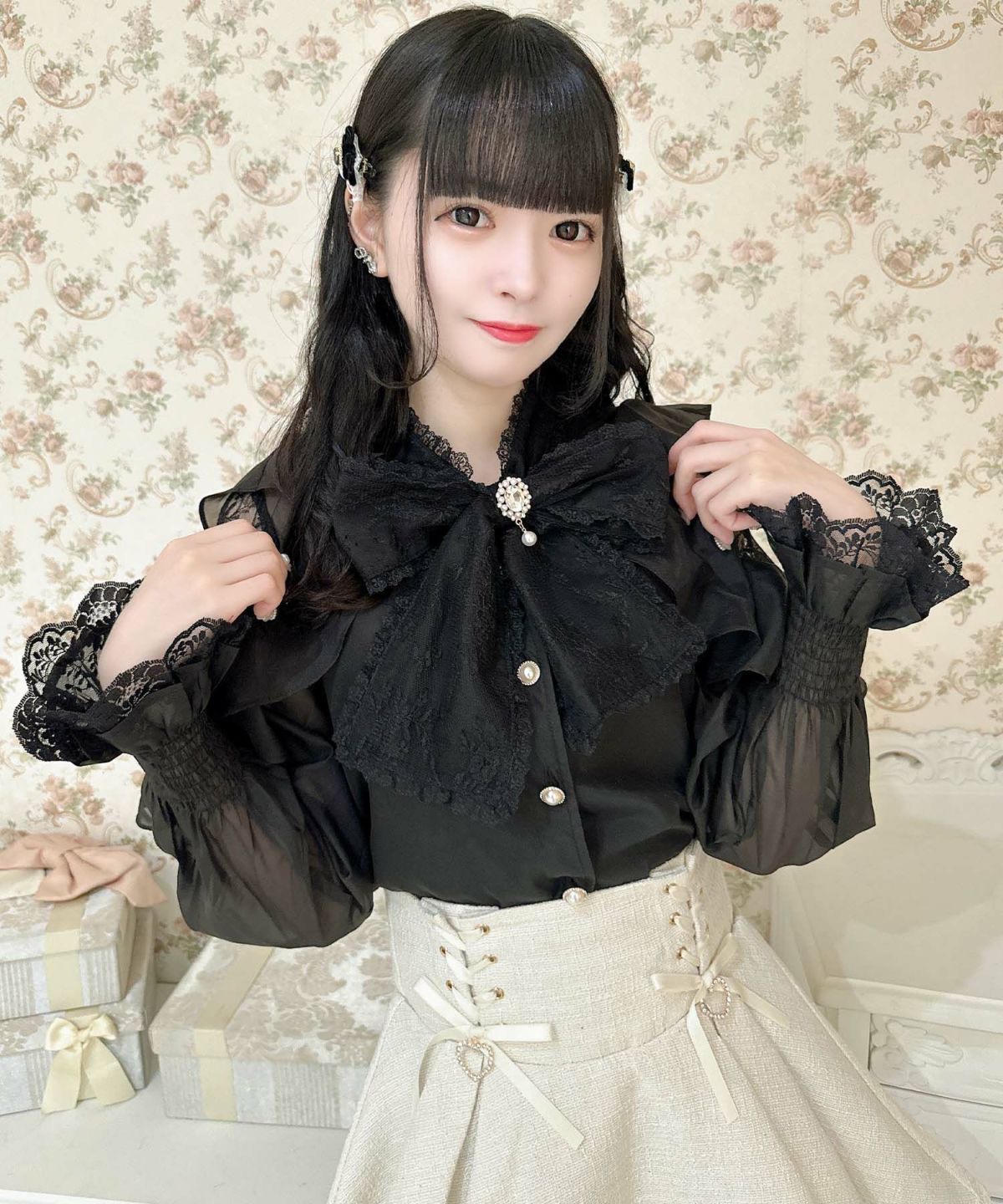 リボンブラウス ビックリボン 優美なフリルビックリボンブラウス