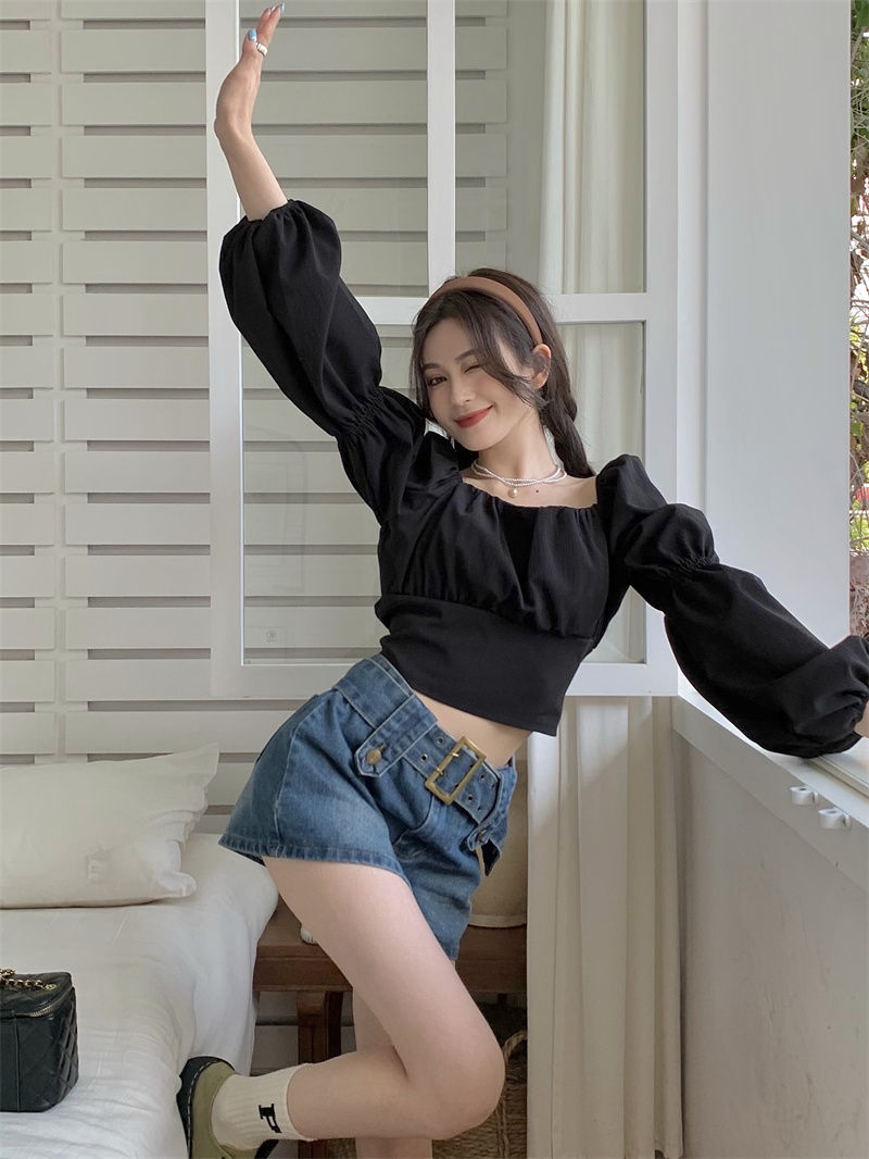 秋の新作 スクエアネック バックリボンブラウス