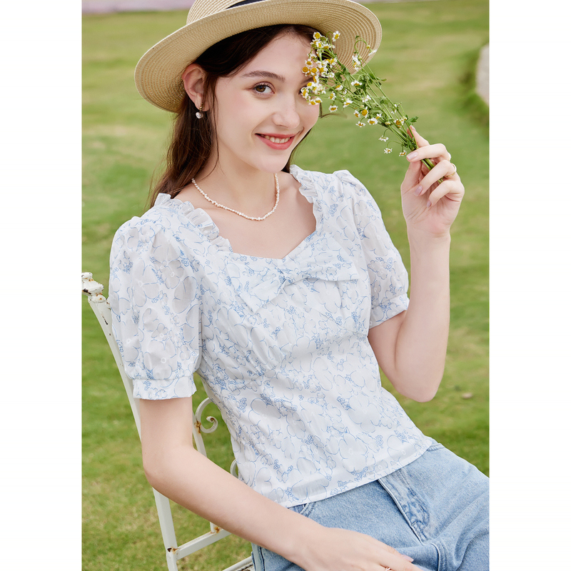 リボンブラウス 優美な胸元リボン付きパフスリーブブラウス