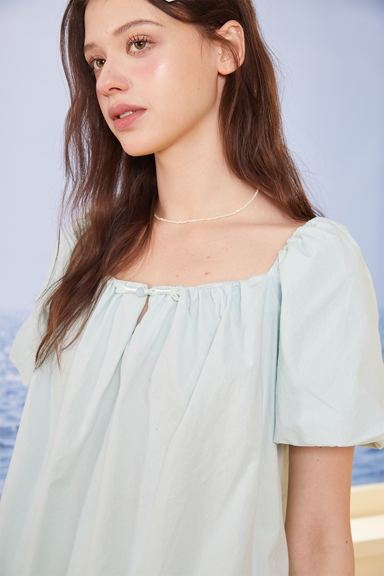 リボンブラウス ビックリボン 優美なフリルデザイン バックリボンブラウス