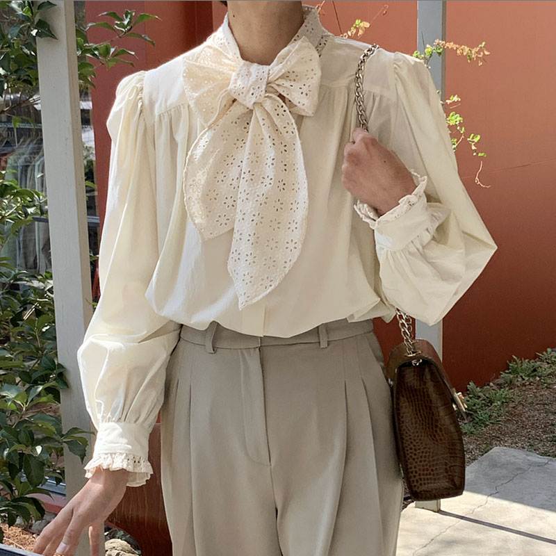 透かし彫り刺繍ボウタイリボンブラウス長袖