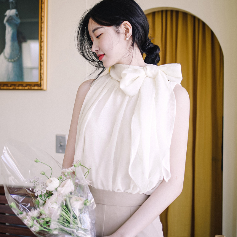 リボンブラウス 優美なネックリボン ノースリーブブラウス