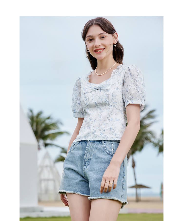 リボンブラウス 優美な胸元リボン付きパフスリーブブラウス