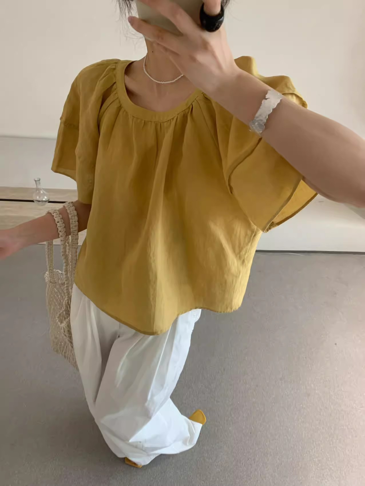 リボンブラウス バックリボン 優美な後ろ姿 二重リボンブラウス