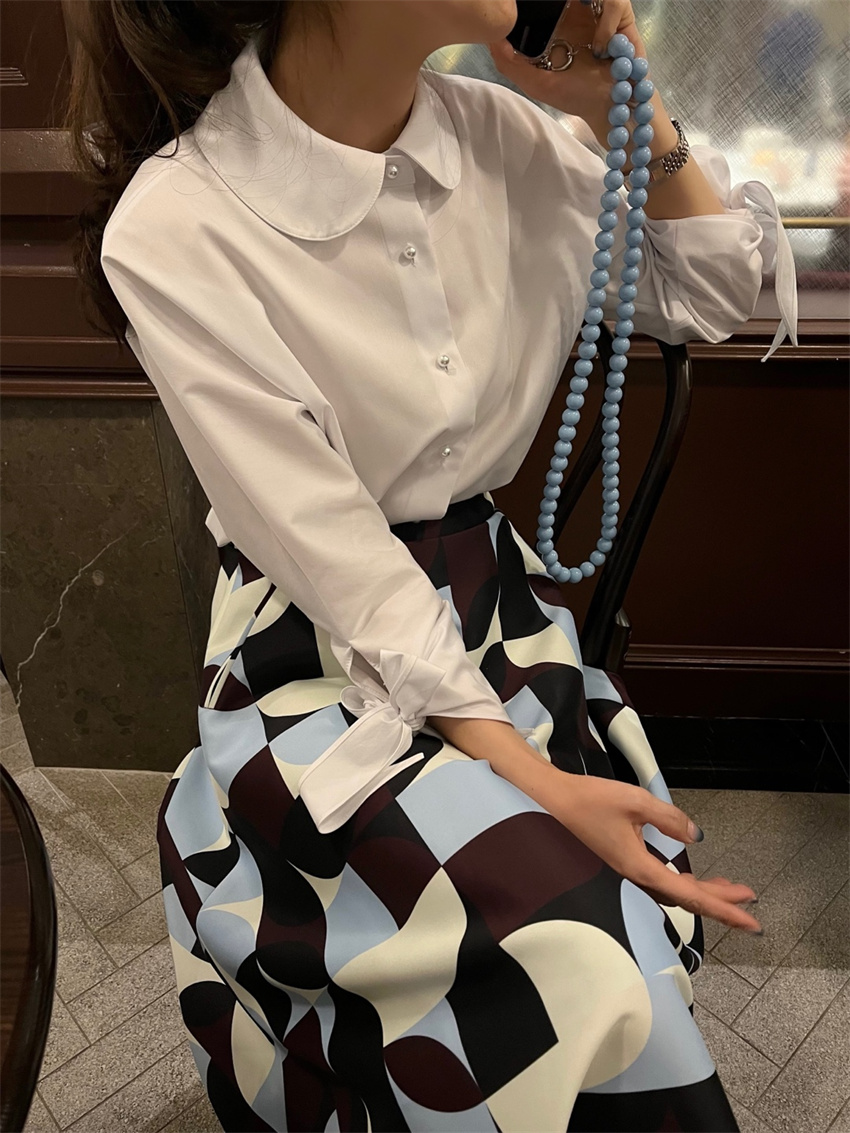 パール風ボタン袖リボンブラウス上品白シャツ